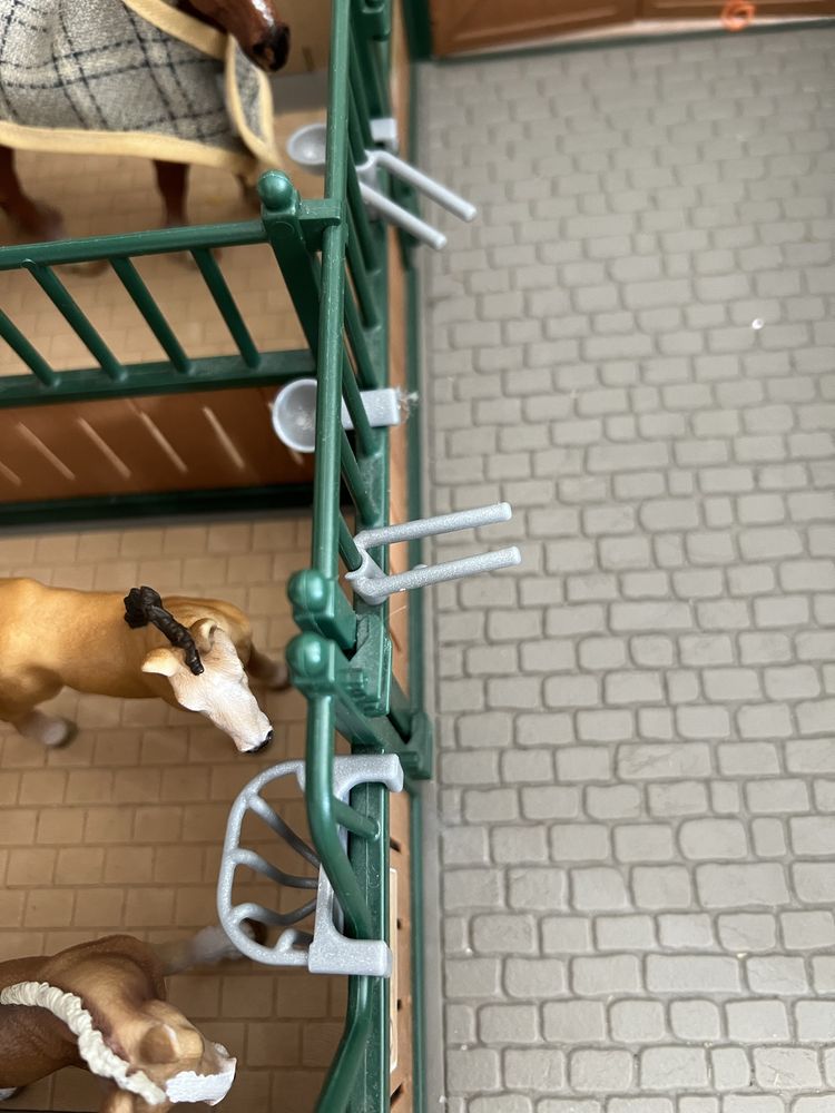 Stajnia Schleich 42110 z pudełkiem