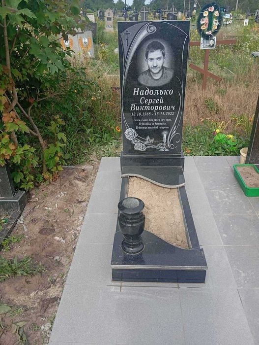 Памятники из гранита, гранитные изделия