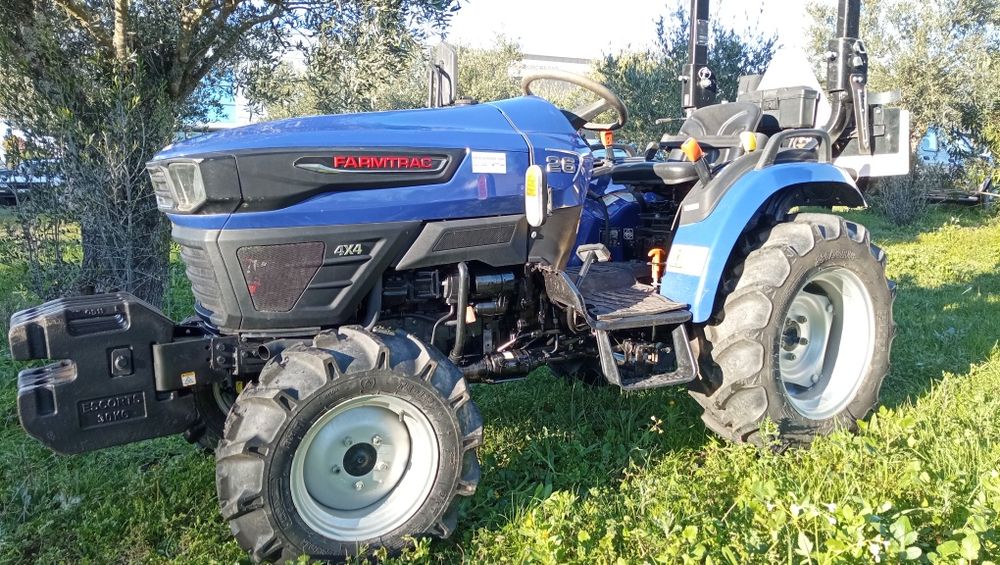 Tractor Farmtrac 26
