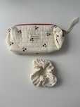 Kosmetyczka piórnik gumka frotka wiśnie Pinterest
