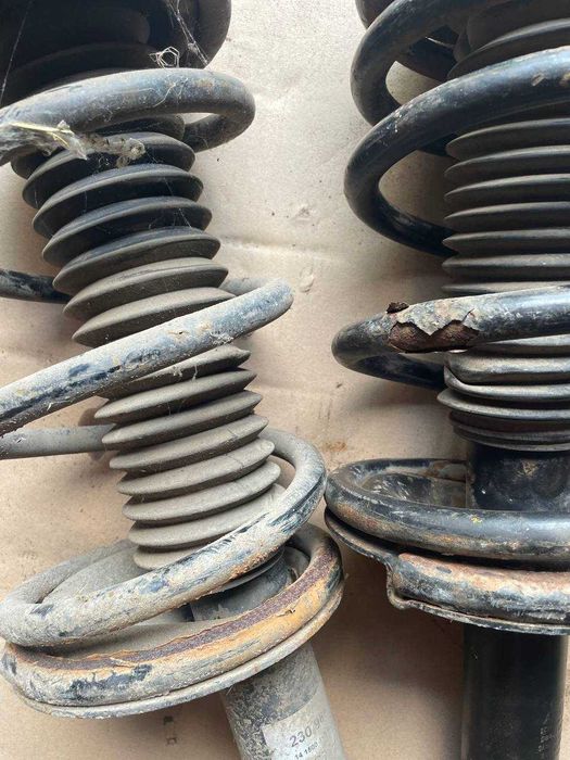 Стойка передняя в сборе Форд Транзит 2,0 2000-2006 год