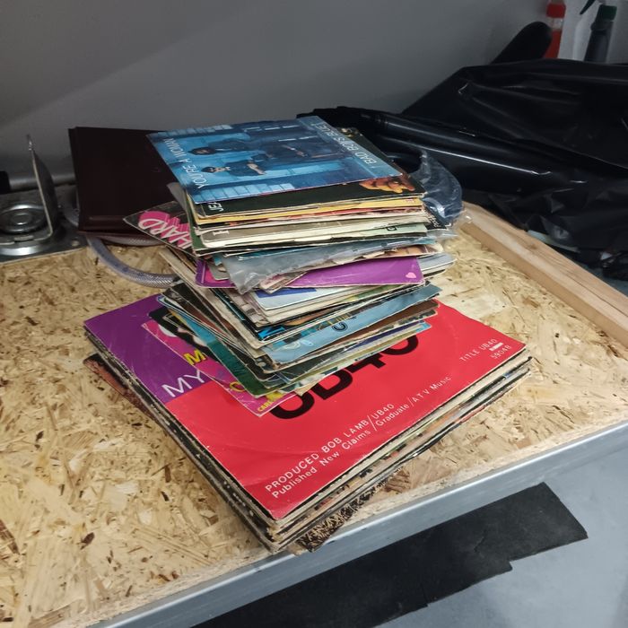 Radio gira discos antigo, discos de vinil