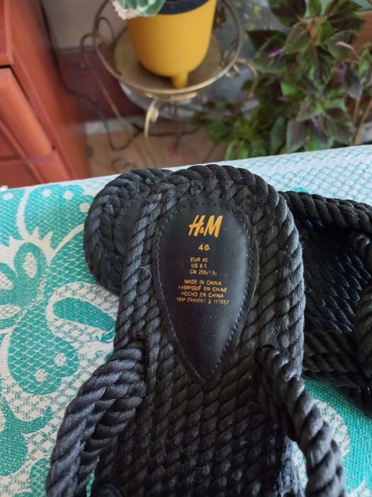 Продам босаножки,шлепки,тапочки