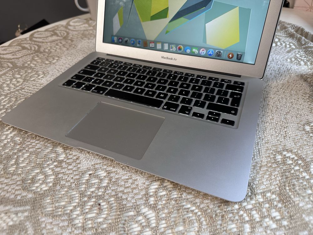 Gwarancja 12 msc Macbook Air 13 i5 128 SSD 4GB super stan