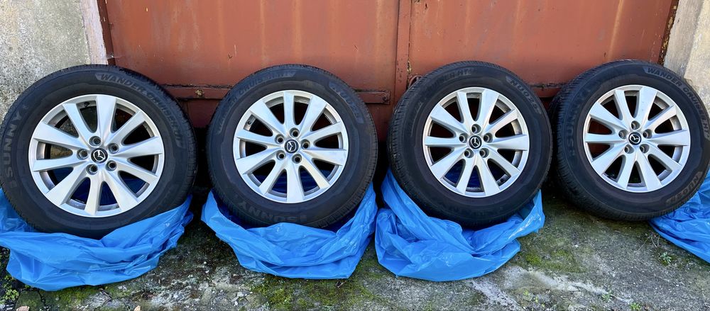 Komplet opon letnich 225/65 R17 z alufelgami 5x114.3