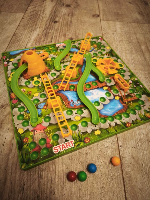 Planszowa gra Węże i drabiny