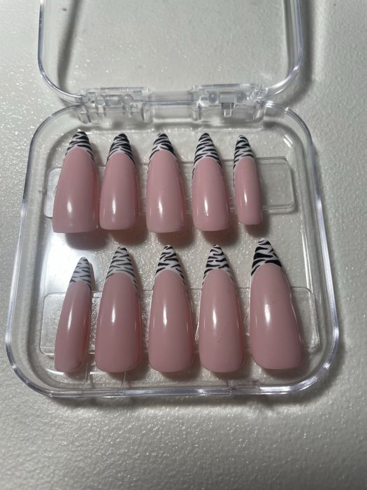 Press on nails handmade