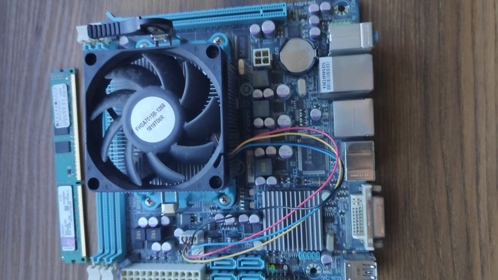 Płyta główna Gigabite działa