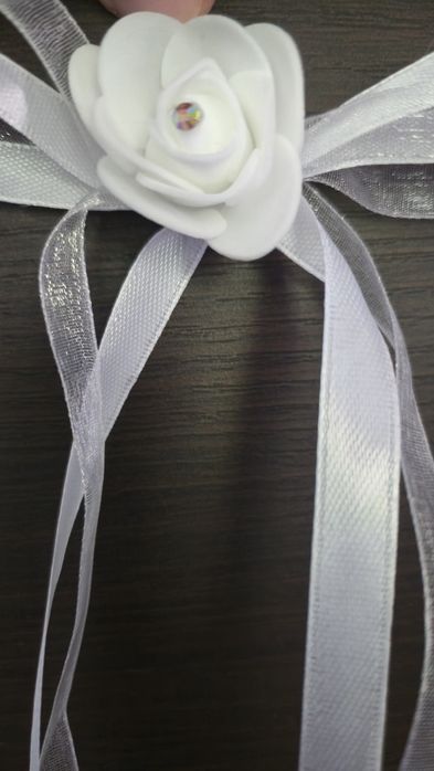 Kokardy z kwiatem i cyrkoniami dekoracja domu kościoła na wesele 10szt