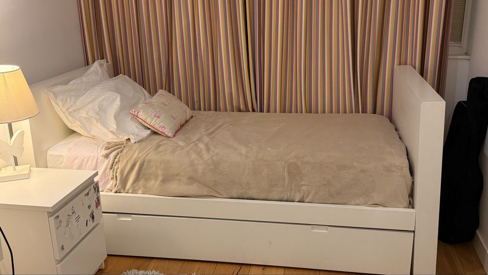 Cama de solteiro com gaveta e 2 colchoes