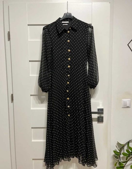 Reserved dluga czarna plisowana sukienka w grochy kropki elegancka L