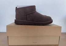 ugg classic MINI DARK GREY 37