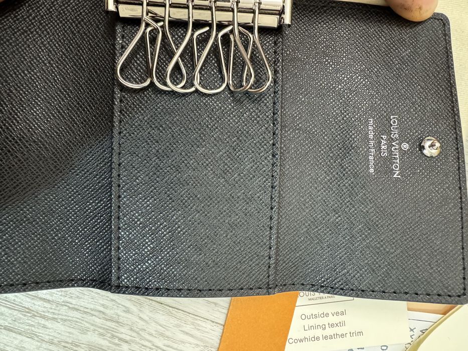 ключница Louis Vuitton Etui 6 Clés из канвы Damier Graphite.
