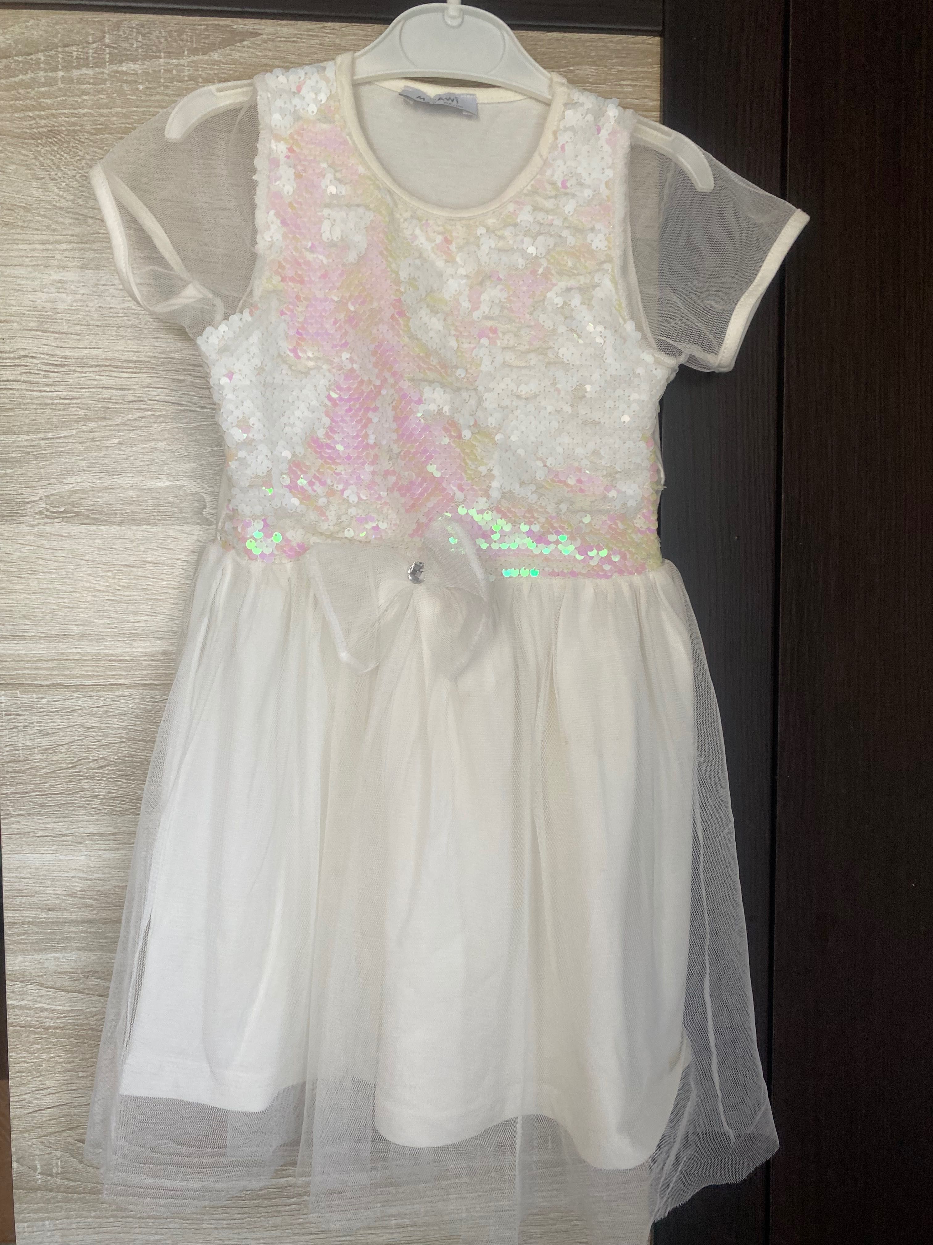 Святкова сукня з паєтками для дівчинки 110
