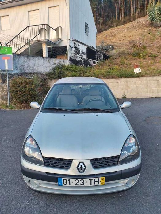 Renault Clio 1.5 DCI comercial