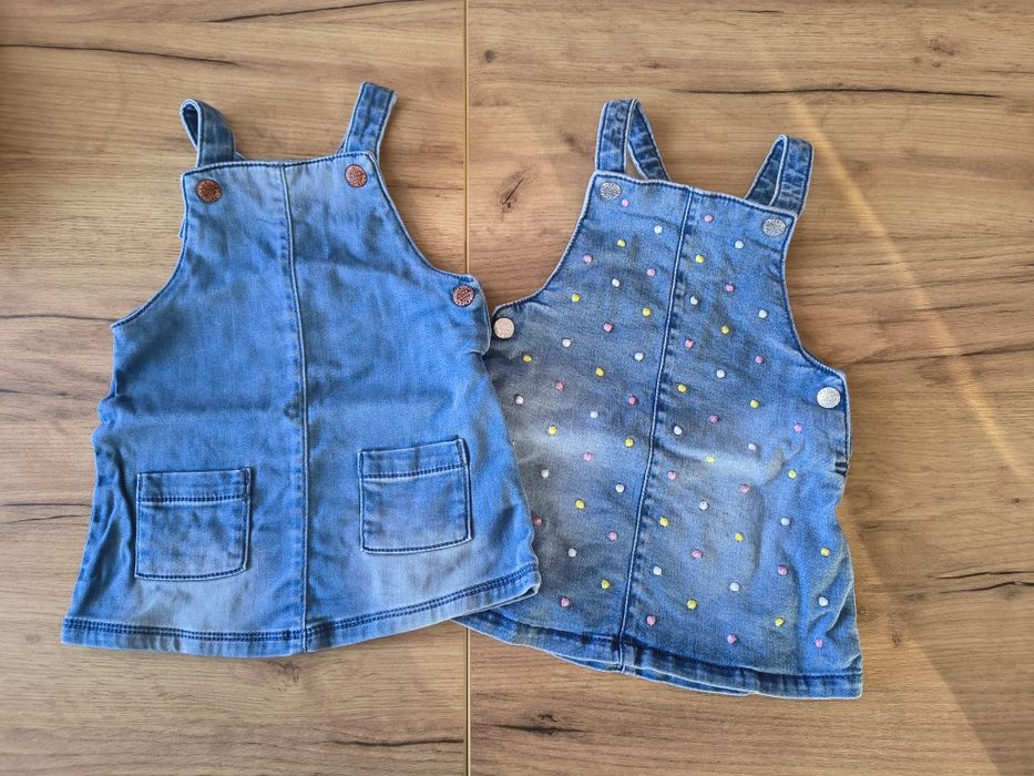 Zestaw 2 szt dżinsowe sukienki ogrodniczki na szelkach rozmiar 74