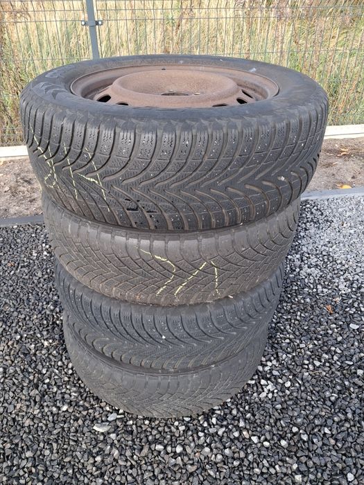 Komplet kół Zimowych 225/60 R16 Roztaw 5x114,3