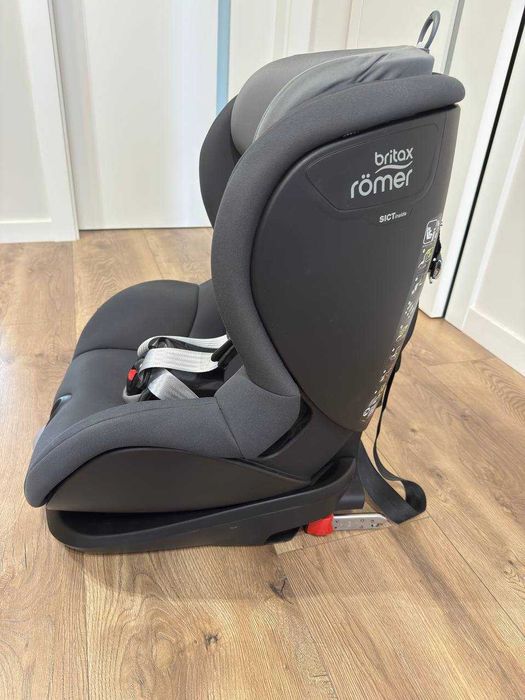 Fotelik samochodowy Britax Römer Trifix2 i-Size