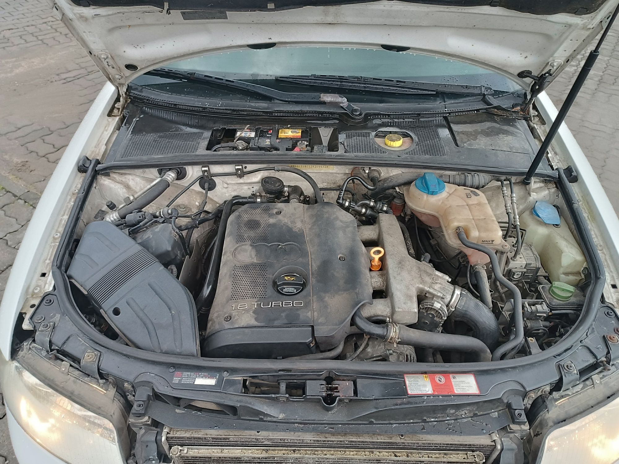 Audi A4B6 1.8 turbo 2003 rok