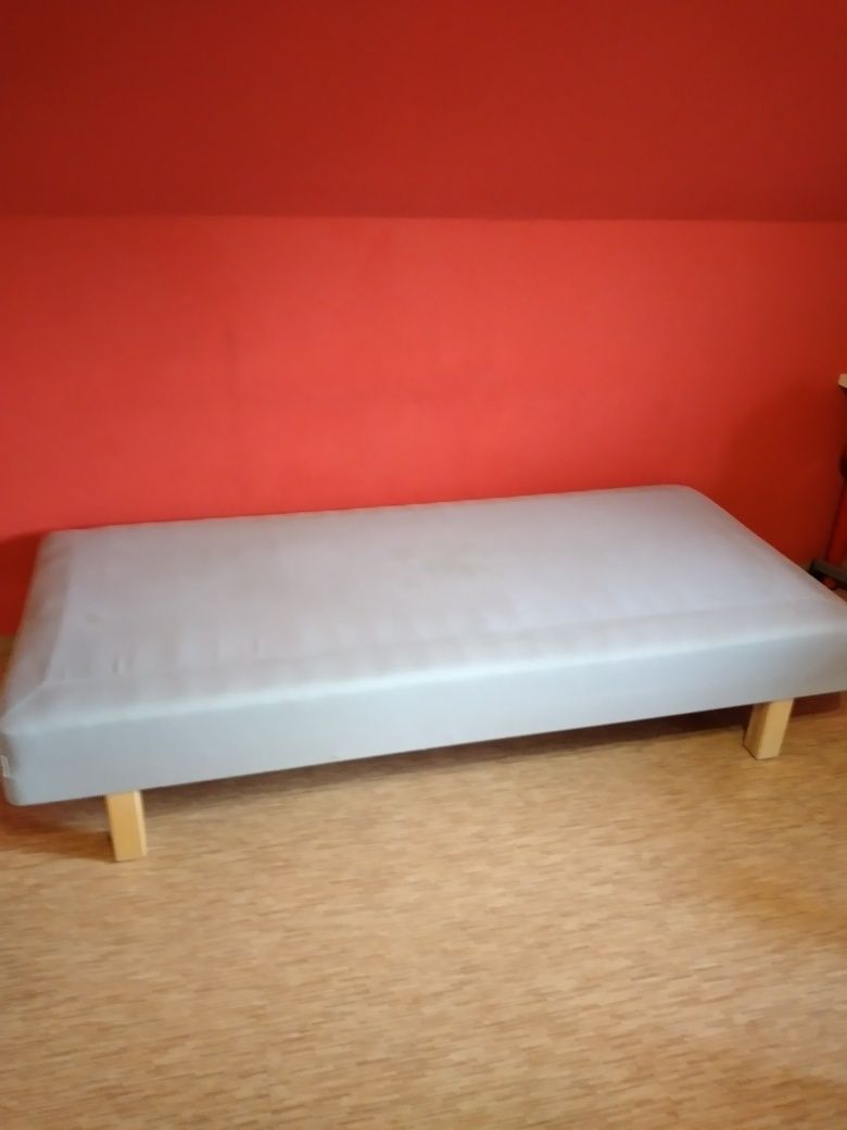Łóżko  młodzieżowe jednoosobowe-leżanka  Ikea