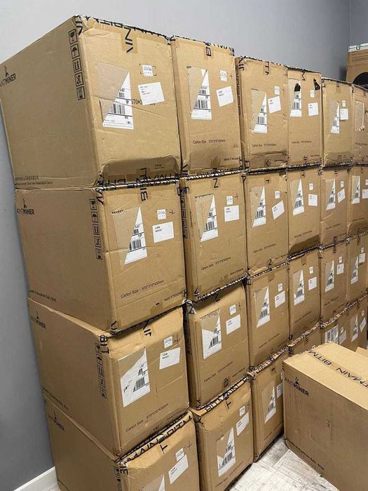 В наявності Antminer S19J 104Th