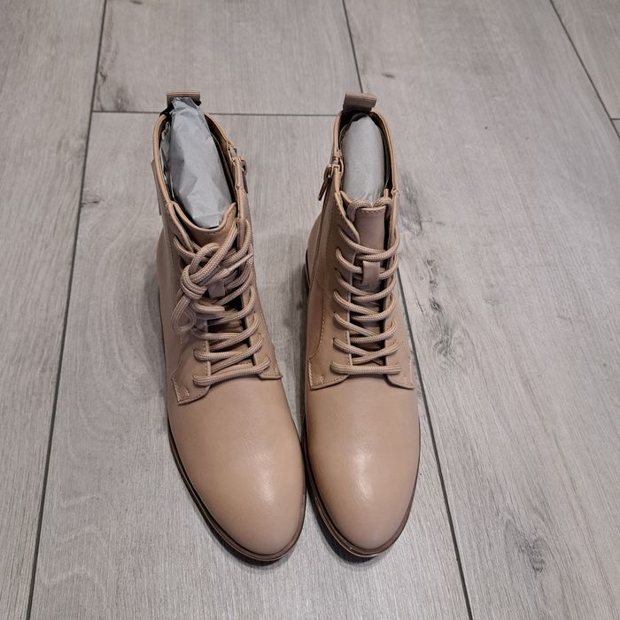 Botki sznurowane Anna Field 38