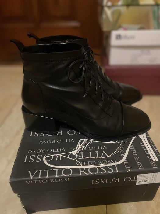 Черевички, ботильйони шкіряні Vitto Rossi