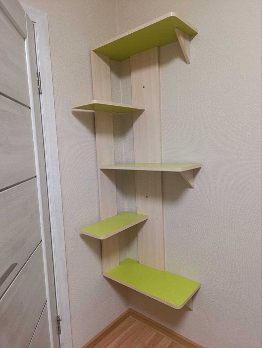 Продам ліжко-гірка з матрацом, стільцем, лампою та поличкою