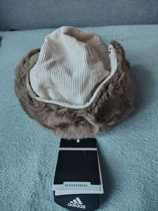 Czapka Adidas Ocieplona.