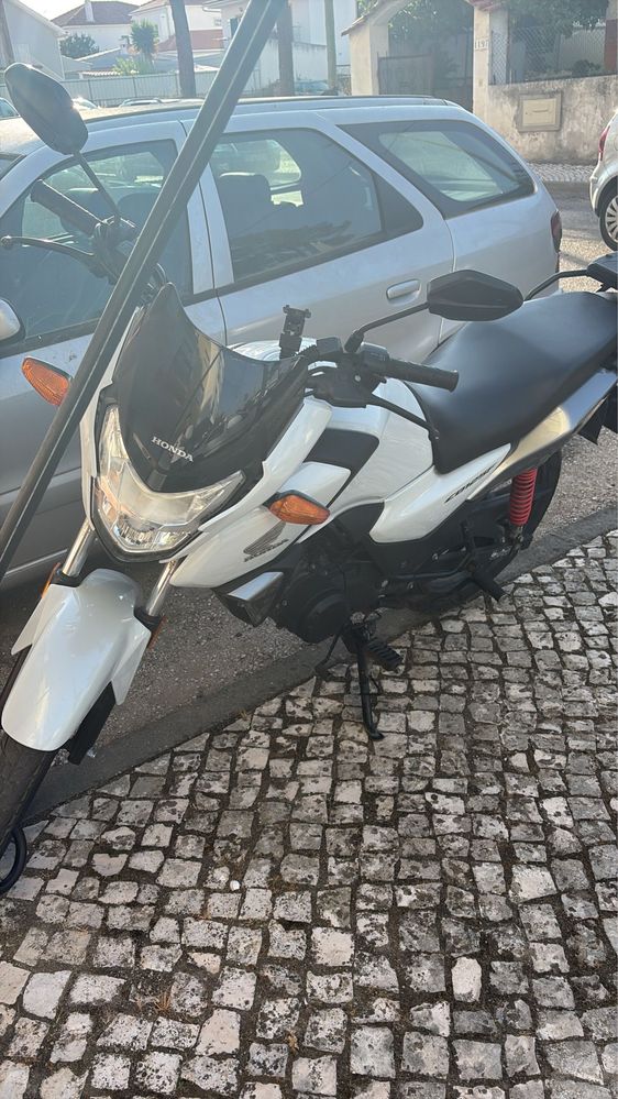 Honda CB 125 - Ano 2022
