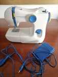 Vendo máquina de costura portátil