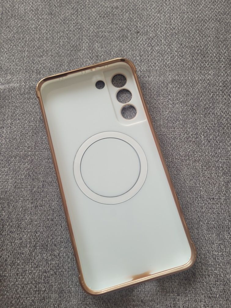 Etui Samsung S22 plus białe ze złotym