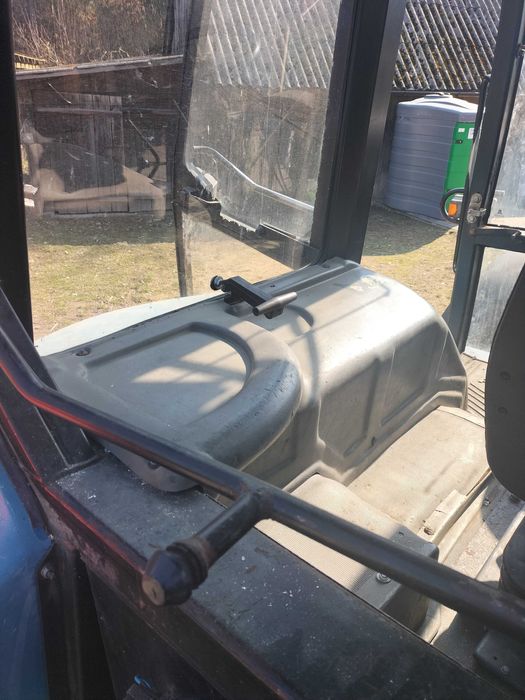 Ciągnik Pronar 1221a