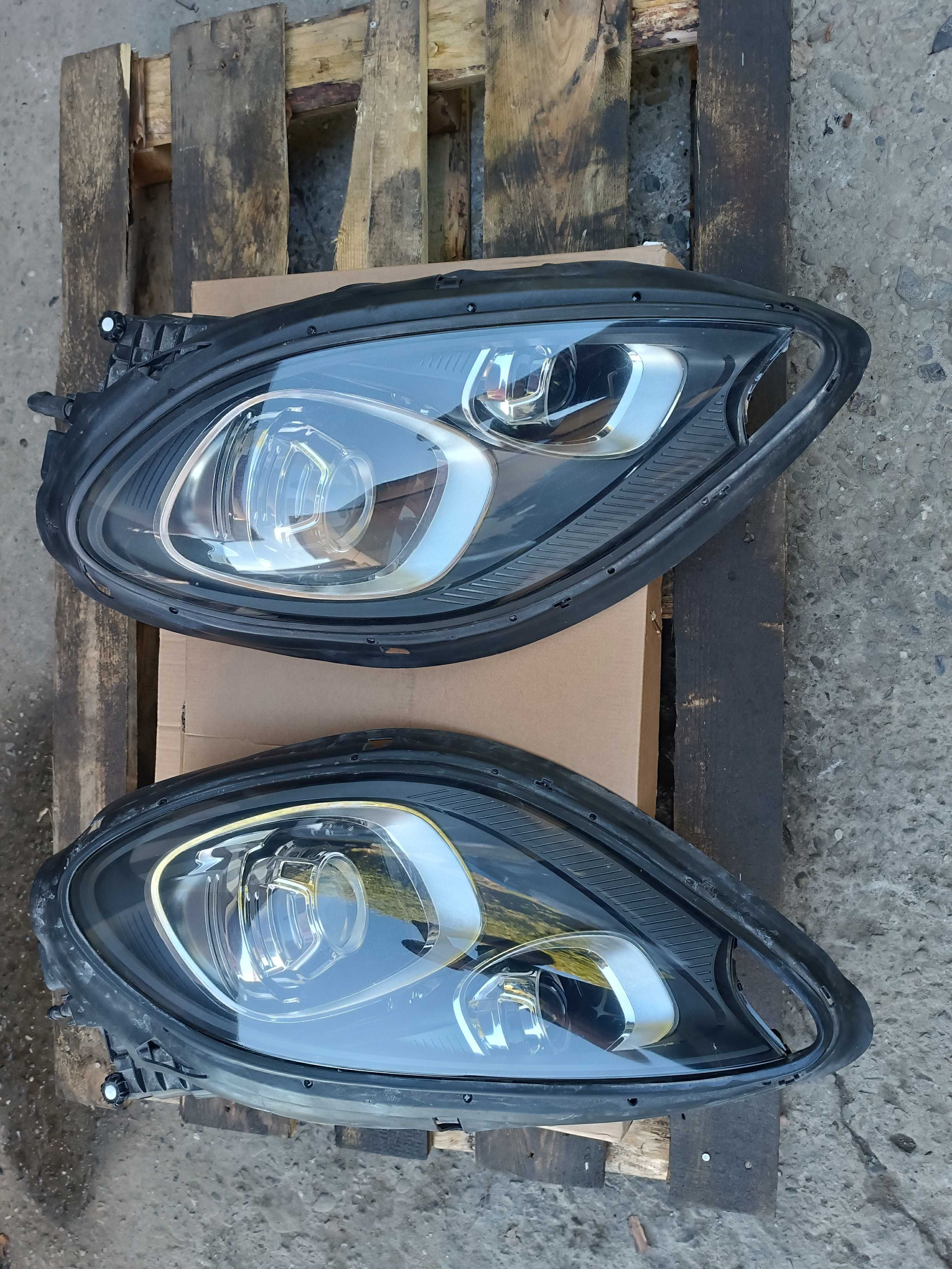 Lampa prawa lewa Porsche macan USA ładna kompletna