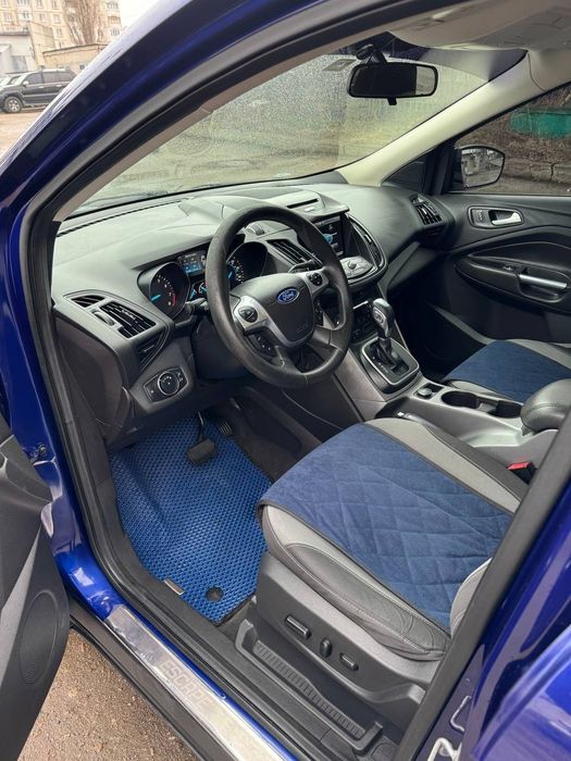 Продам Ford Escape