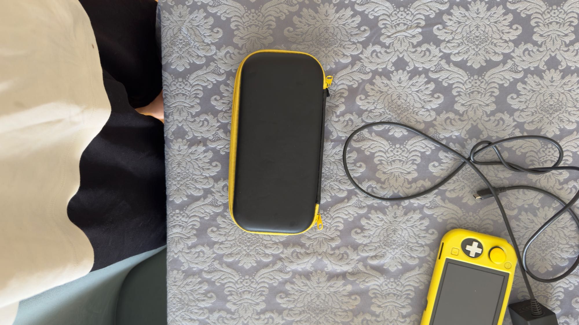 Nintendo Switch Lite Cinza + Capa e Bolsa — Excelente Estado