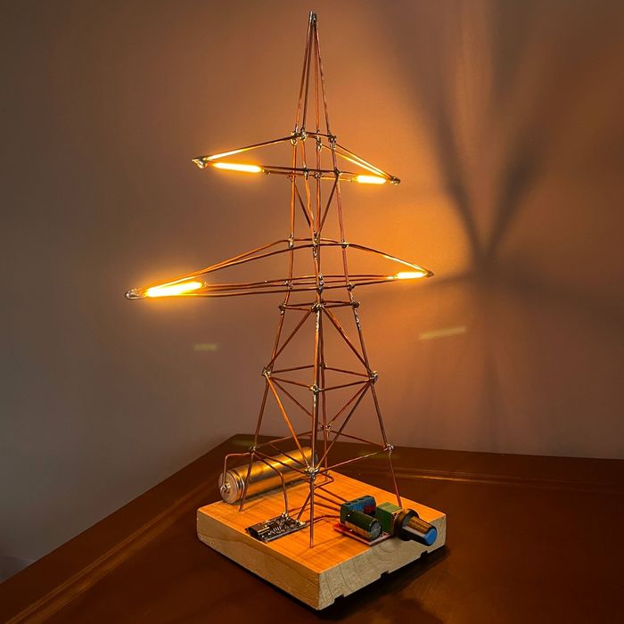 Світильник у формі ЛЕП з міді та дерева — ручна робота, унікальний дек