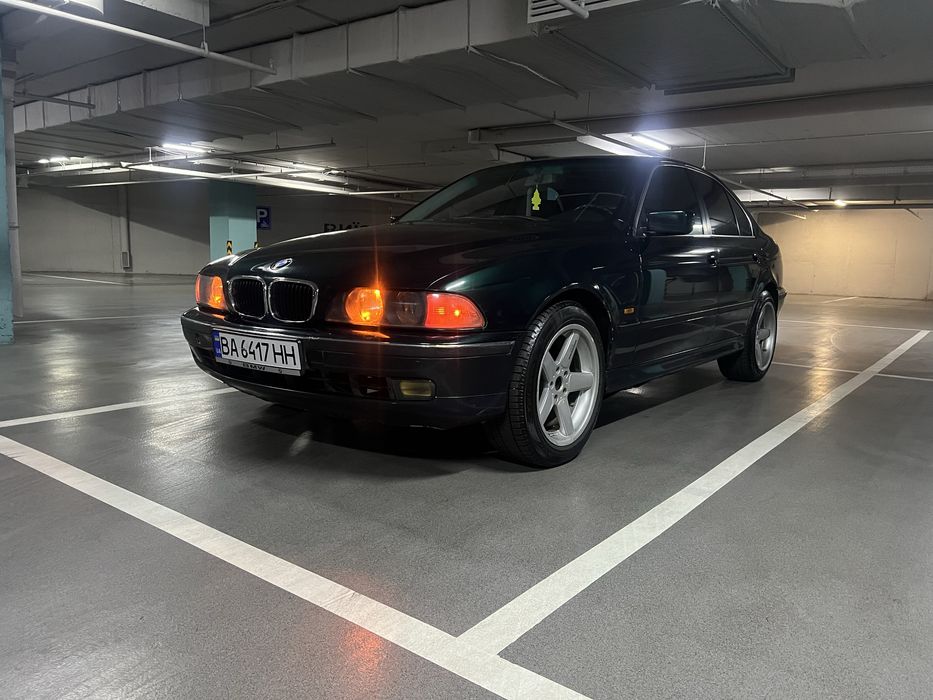 Продам BMW E39 525I