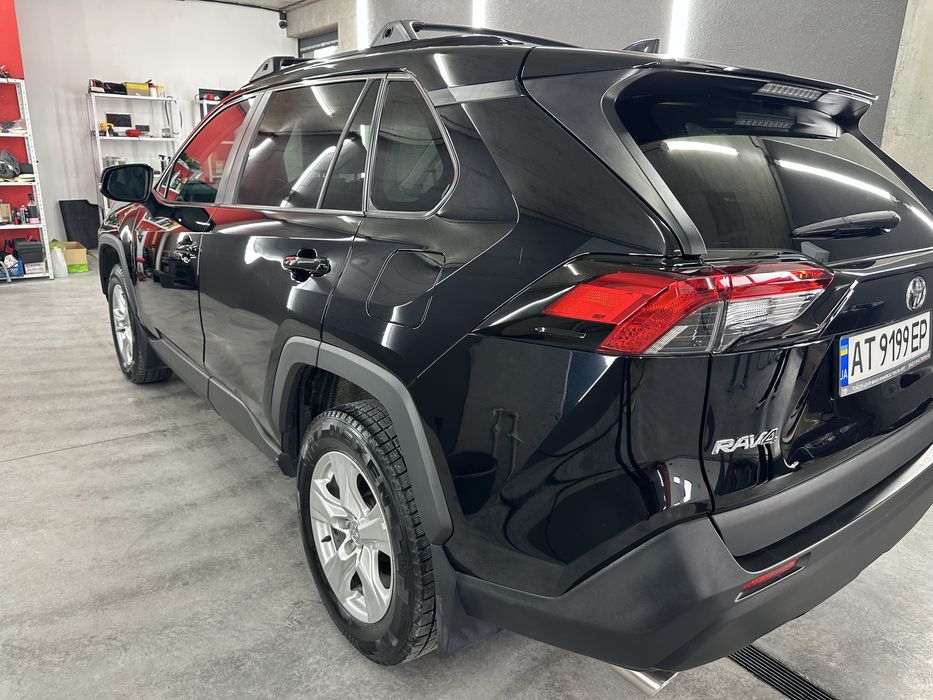 Тойота рав 4  від власника