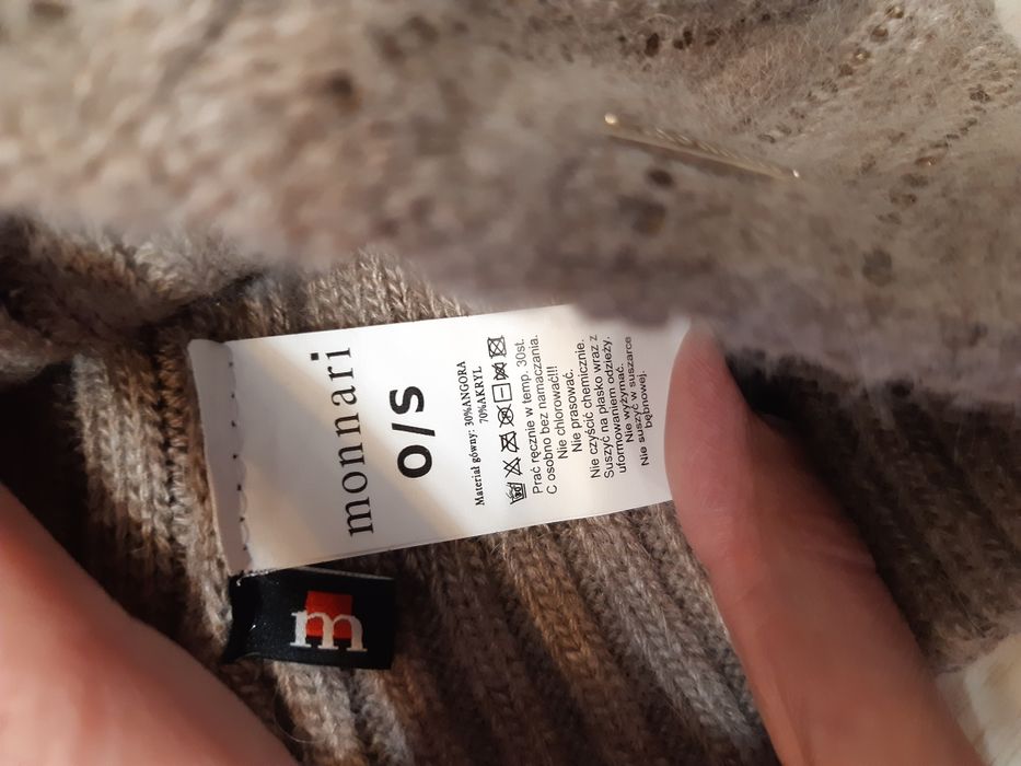 Monnari nowa beżowa zimowa czapka z pomponem r. S 36 na zimę