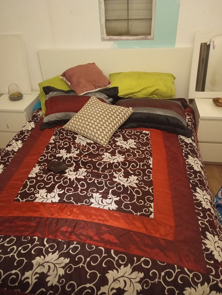 Aluguer quarto cama casal senhora ou menina