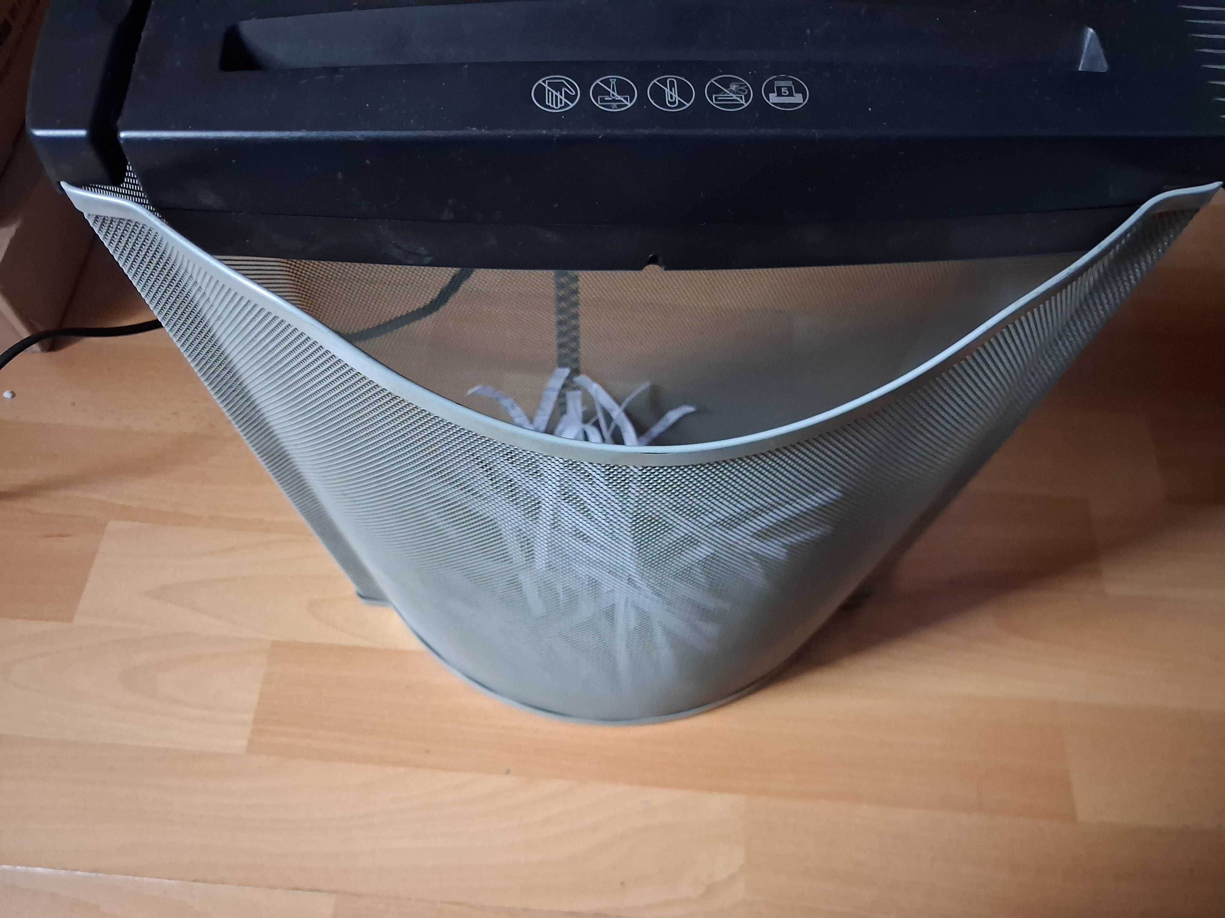 Sprzedam Niszczarkę Fellowes P-Sm  z koszem
