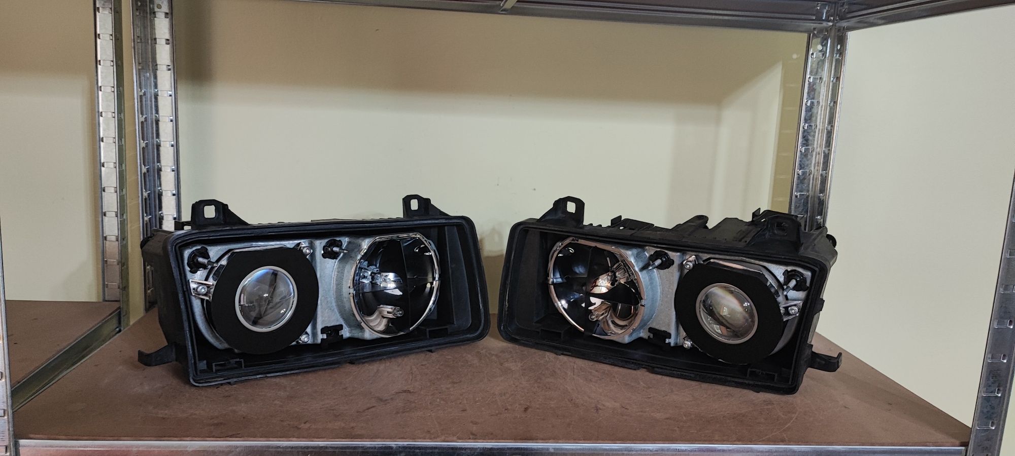 BMW E36 Lampy BLACK HELLA ZKW Soczewka NOWE Szkla Rarytas Igła Piękne