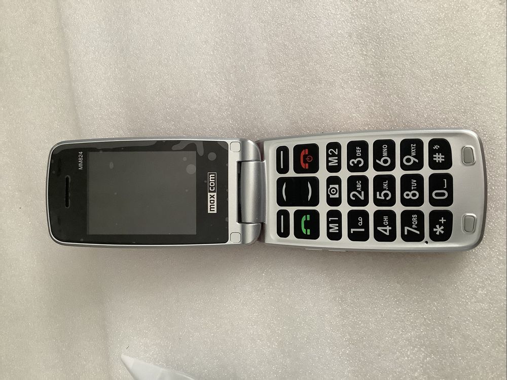 Telemovel MAXCOM MM824 - NOVO