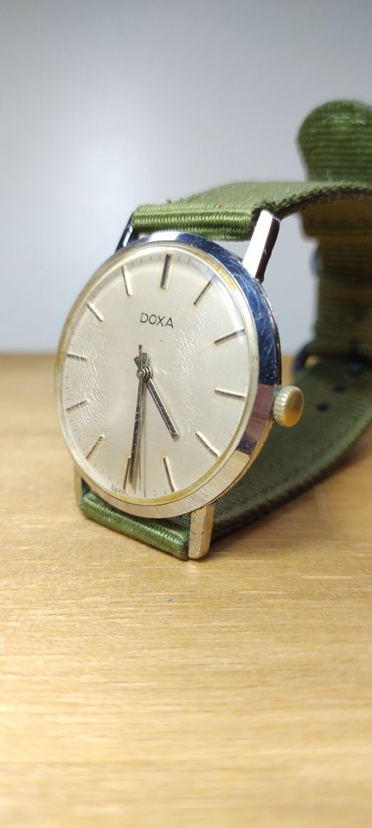 Zegarek mechaniczny Doxa