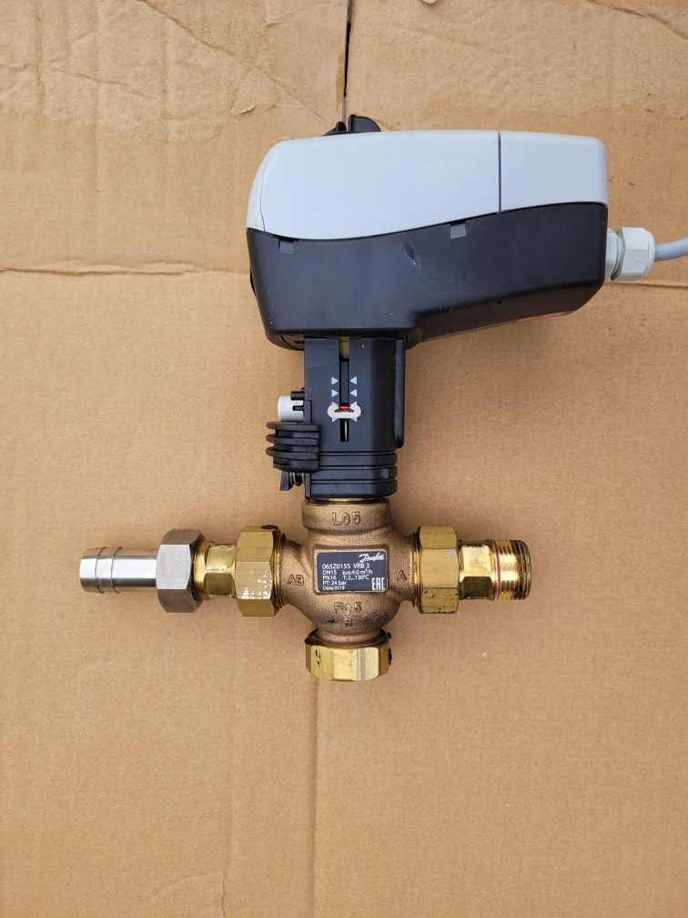 Siłownik Danfoss AMV 435 24V