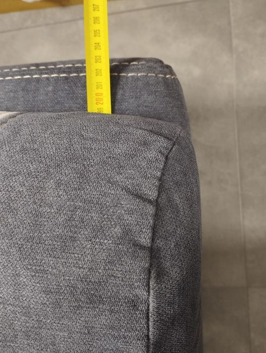 Łóżko typu tapczan z pojemnikiem na pościel