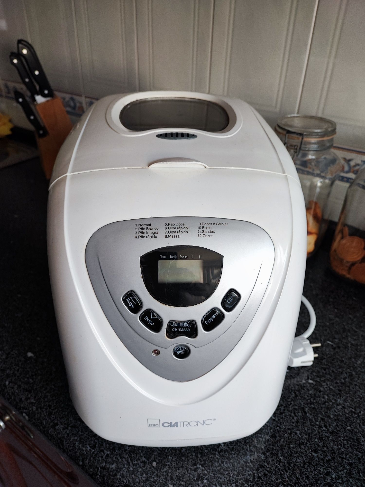 Vendo máquina de fazer pão