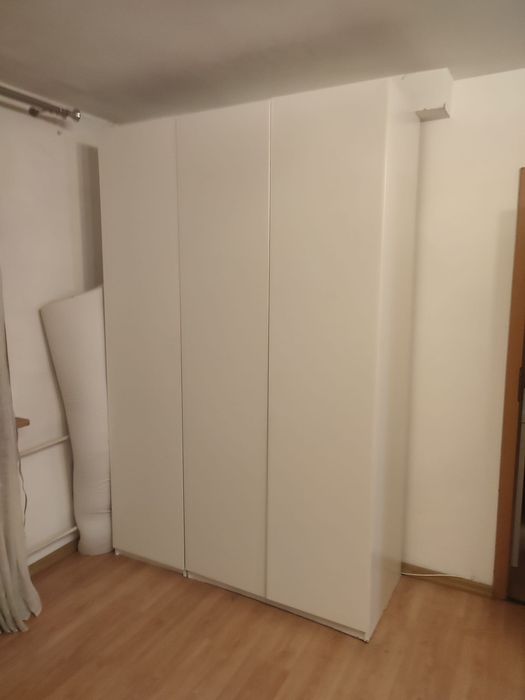 Meble oddam. Szafa i inne meble