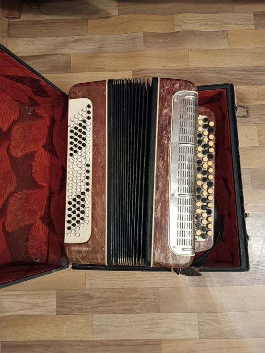 Баян Мелодія/Мелодия